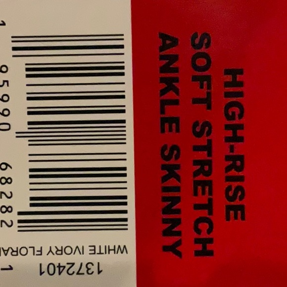 Buffalo Ladies' Tencel Blend Ankle Pant - Picture 5 of 8